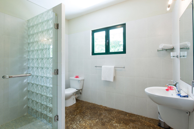 Bathroom 4, Lakaz Safran