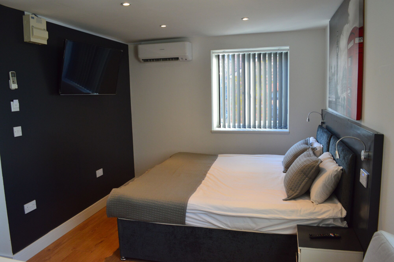 Bedroom 3, The Bell Gate House, Leicester