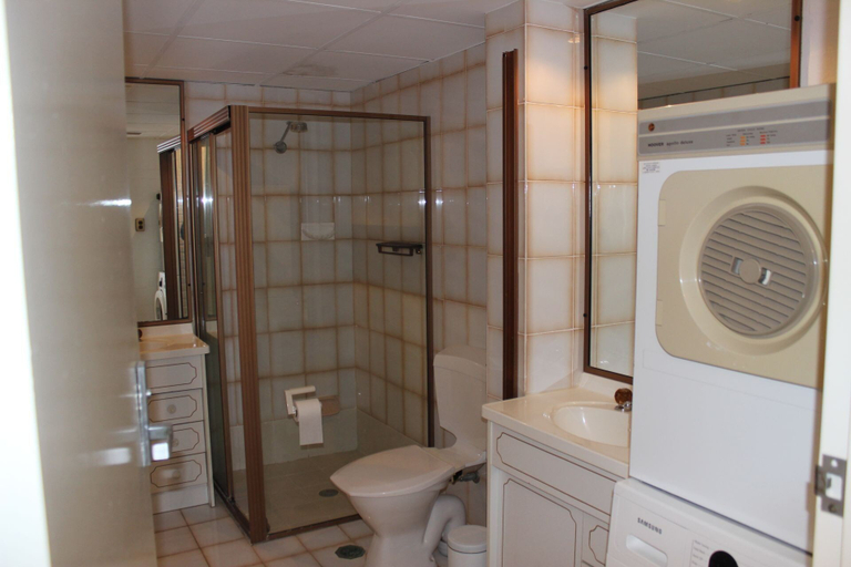 Bathroom, Oceanside, Great Lakes