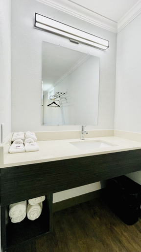 Bathroom 3, Motel 6 Pico Rivera, CA - Los Angeles, Los Angeles
