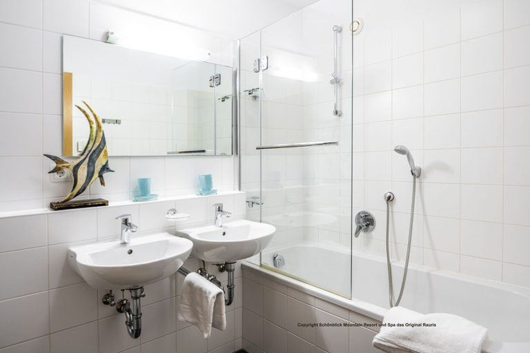 Bathroom 5, Schönblick Mountain Resort&Spa - Das Original, Zell am See