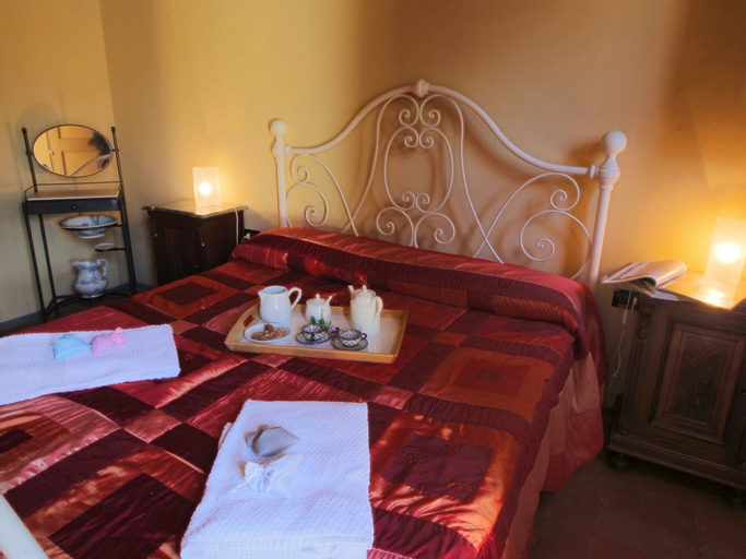 Bedroom 3, Spacious Holiday Home in Castelfranco di Sopra with Pool, Arezzo