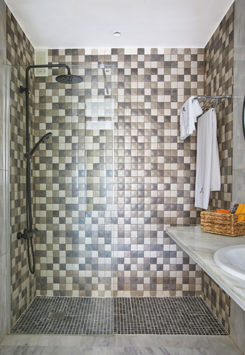 Bathroom 4, Rio Real Golf & Hotel, Málaga