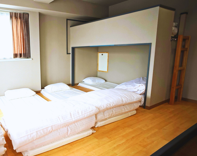 Bedroom 3, Beagle Tokyo Hostel and Apartments, Ōta