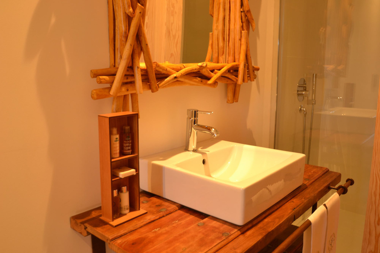 Bathroom, Quinta dos Carvalhos, Castelo Branco