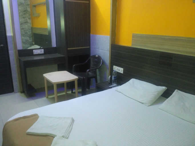 Bedroom 1, Hotel saidan, Thane