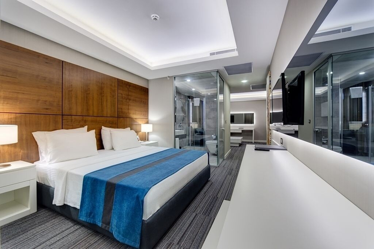 Bedroom 4, The Menord Hotel, Merkez