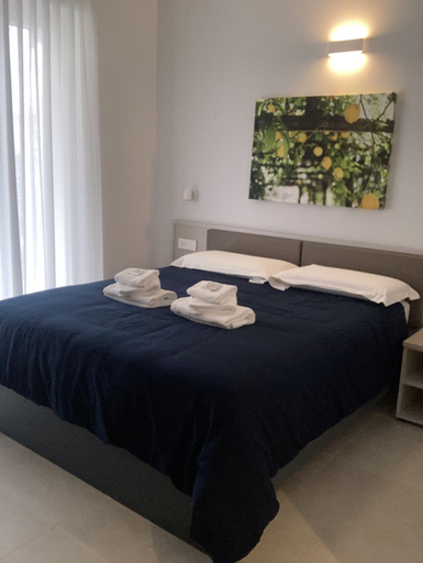 Bedroom 4, Divina Holiday, Salerno
