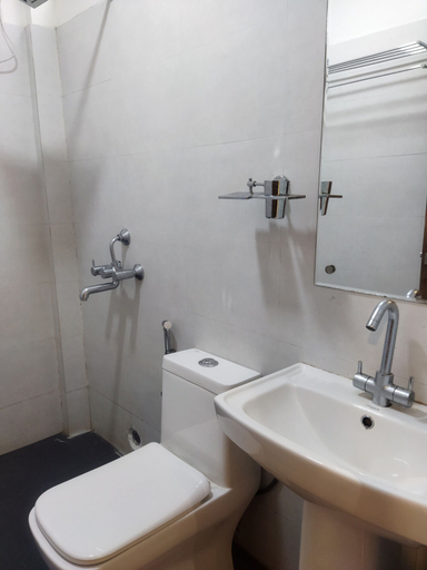 Bathroom 5, Assam Lodge, Kamrup Metropolitan