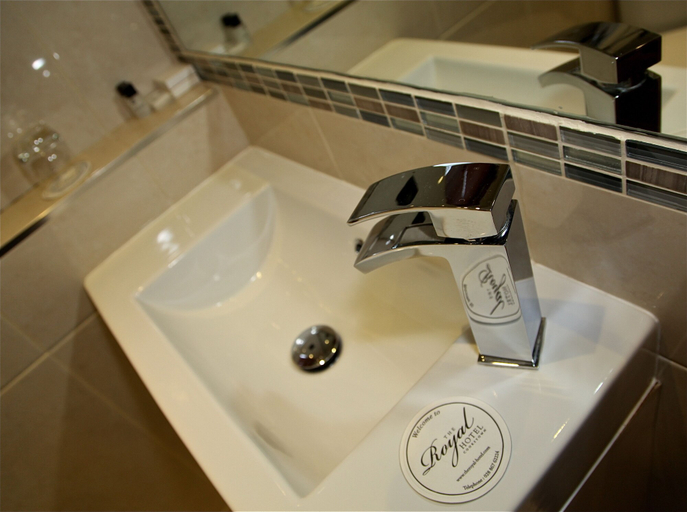 Bathroom 4, Royal Hotel, Mid Ulster