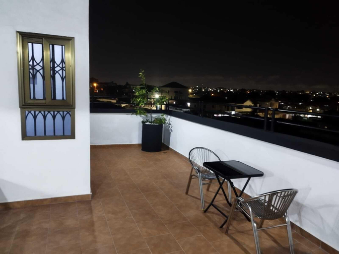 Property grounds 2, Executive Large Room With Ensuite, Accra