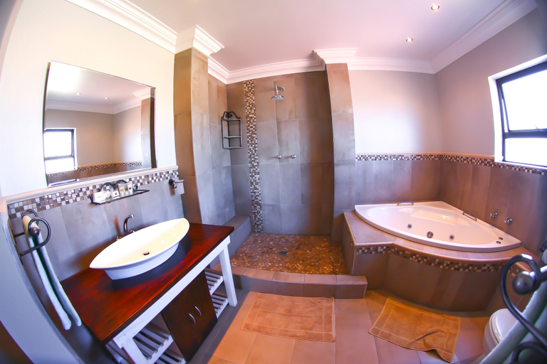 Bathroom 5, Alabaster Box B&B, West Coast