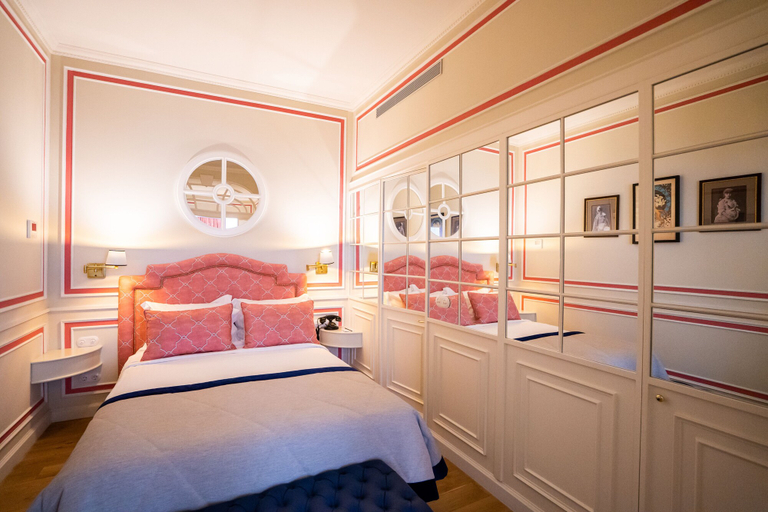 Bedroom 3, Grande Hotel do Porto, Porto