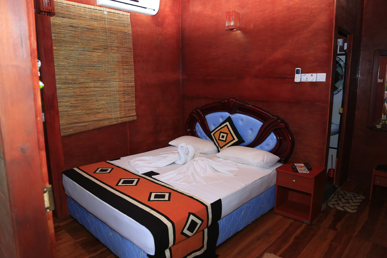 Bedroom 3, Hotel River Front, Thissamaharama