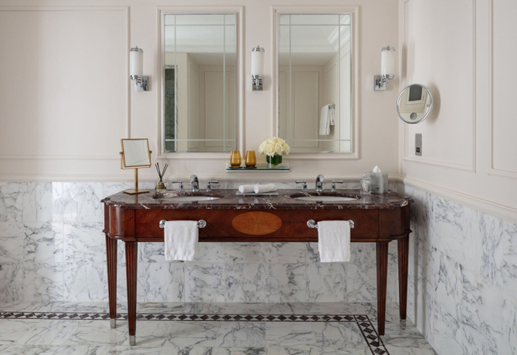 Bathroom 5, Four Seasons Hotel Hampshire, Hampshire