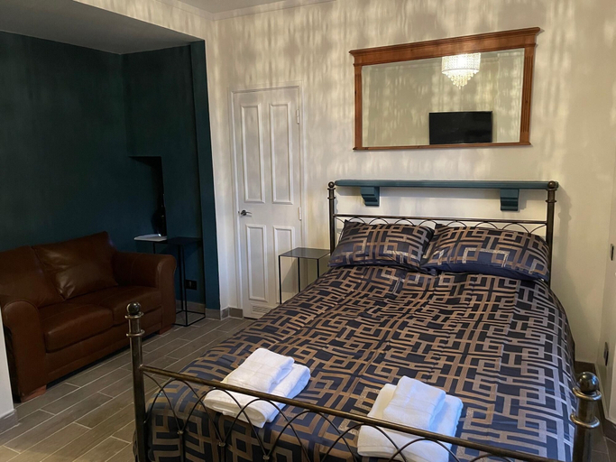 Bedroom 2, Gated Stunning Period Studio in Vibrant Bristol, Bristol