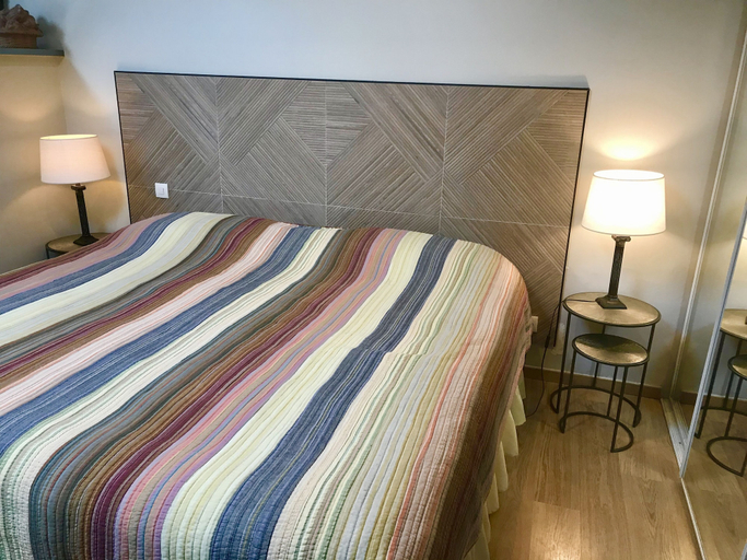 Bedroom 2, Le Clos Saint Nicolas, Yvelines