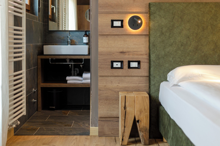 Bedroom 2, Suan Hotel, Trento