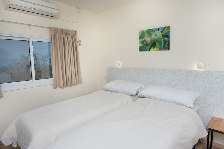 Bedroom 4, Aloney HaBashan - Guest Village