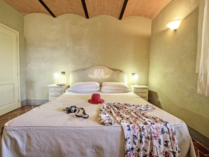 Bedroom 2, Residence con piscina a Monteverdi, Pisa