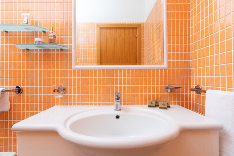 Bathroom 3, Residence Villantica, Foggia