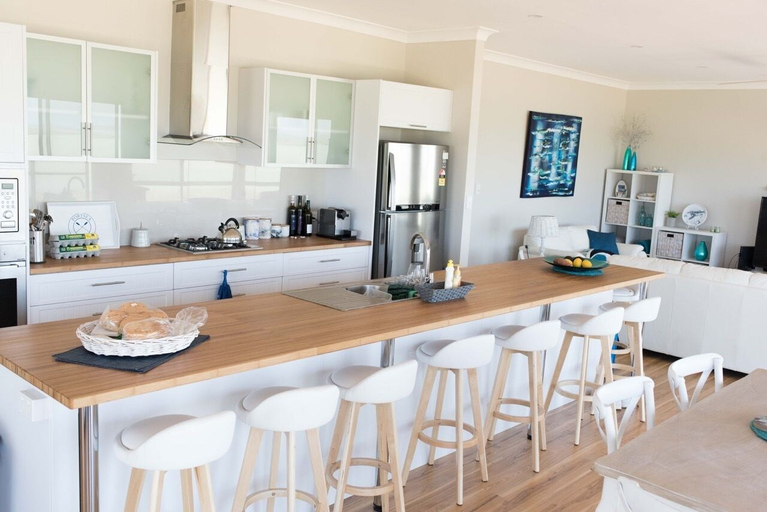 Others 5, Shades of Blue Eco Retreat, Streaky Bay