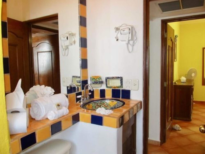 Bathroom 4, Condo Oltroceano by Playa Paradise, Cozumel