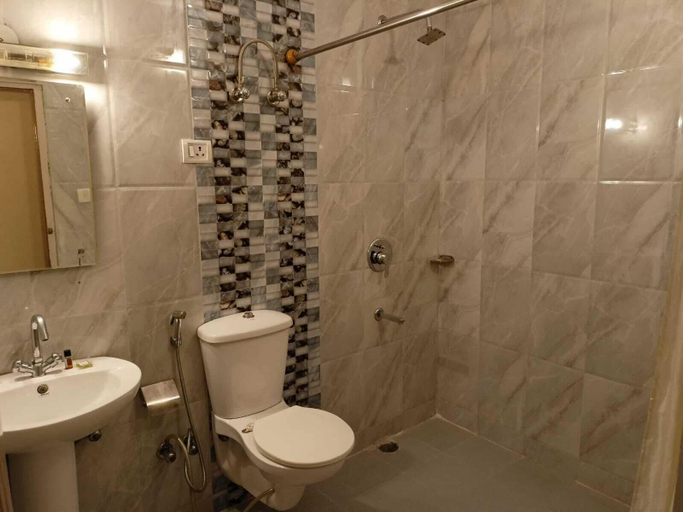 Bathroom 3, The Grand Madhushala Shimla, Shimla