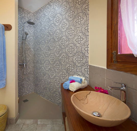 Bathroom 4, Zanziblue, Kaskazini 'A'