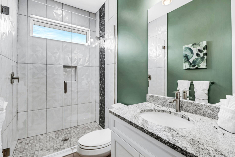 Bathroom 4, 5809 Lauder St, Lee