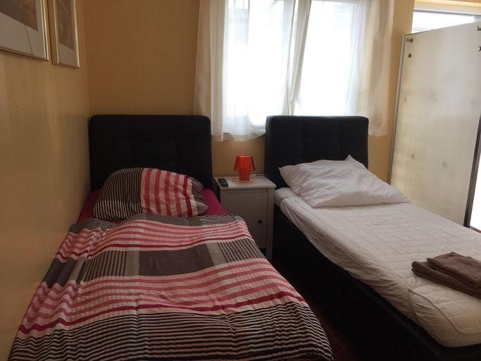 Bedroom 4, Luxury Apartments Bonn, Bonn
