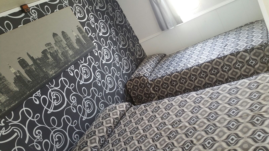 Bedroom, Camelot, Albacete