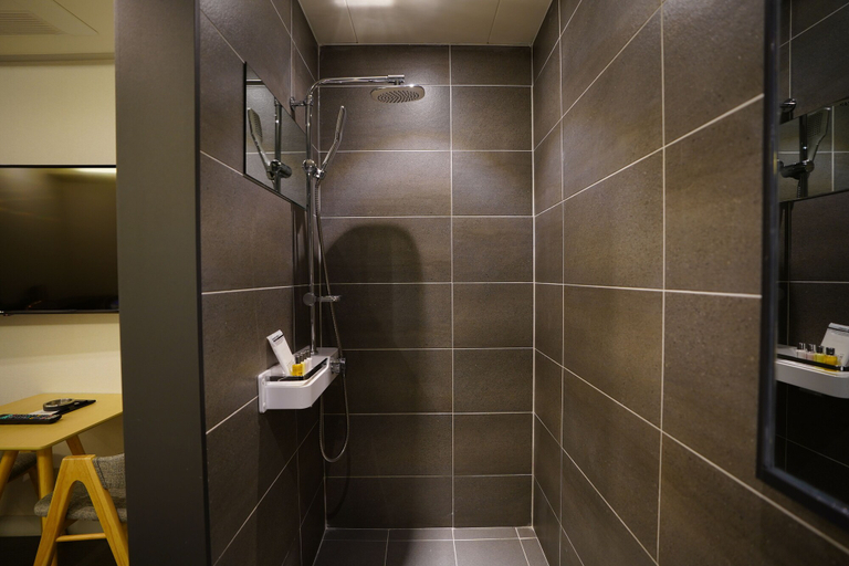 Bathroom 3, Saturn Hotel, Seongdong