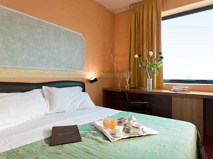 Bedroom 2, Hotel Bifi, Cremona