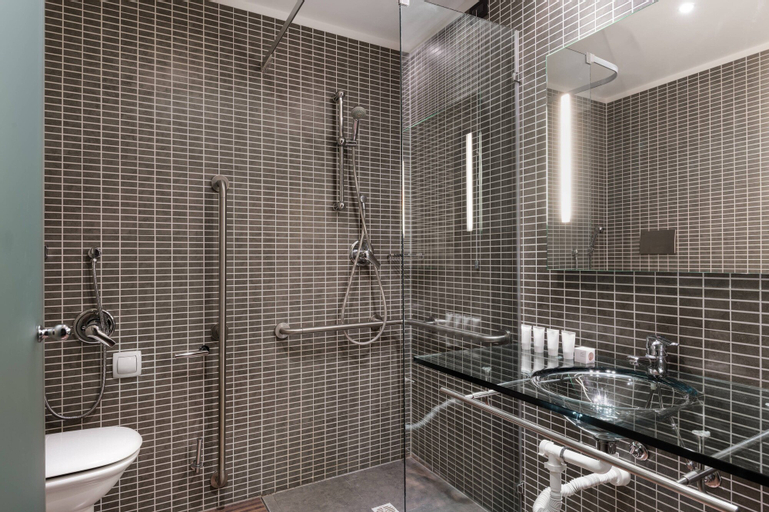 Bathroom 5