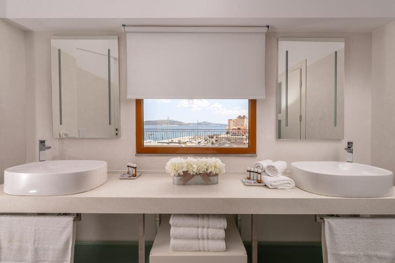Bathroom 4, Palma City Hotel, Sarandës