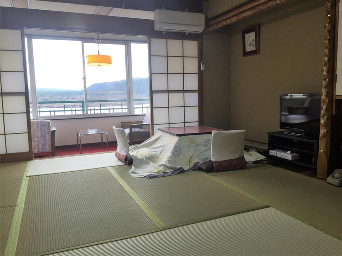 Bedroom 3, Shoji Lake Hotel, Fujikawaguchiko