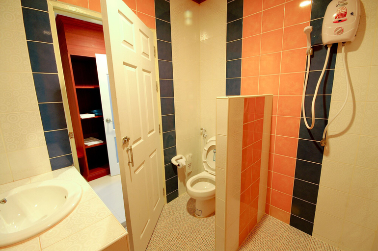 Bathroom 5, Homeland Resort, Muang Phetchabun