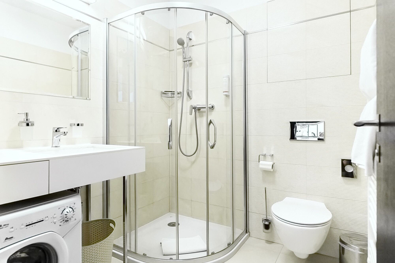 Bathroom 4, Vinohradský dům, Praha 2