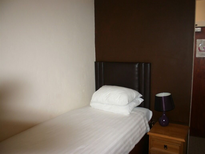 Bedroom 2, The Vaults, Shropshire