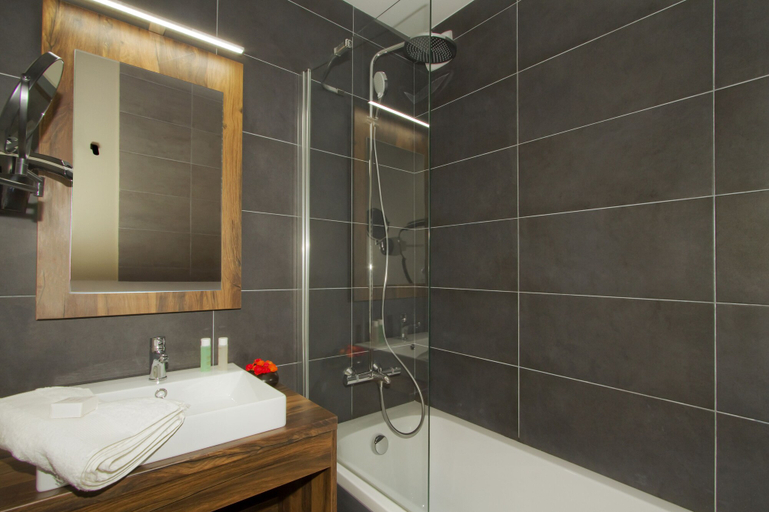 Bathroom 5, Hôtel et Spa l’Eclose by Odalys, Isère