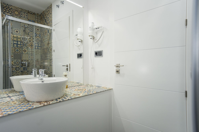 Bathroom 4, Algo Diferente Apartamentos, Córdoba