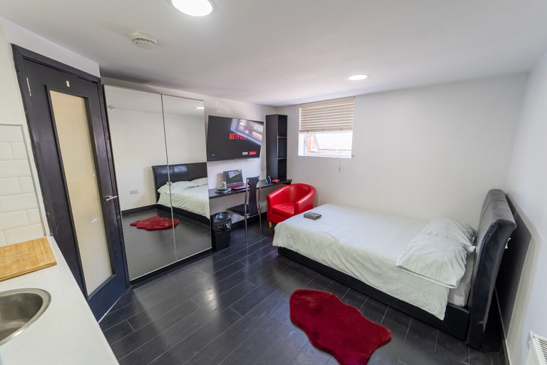 Bedroom 2, Lovely Studio Close to University of Birmingham!, Birmingham