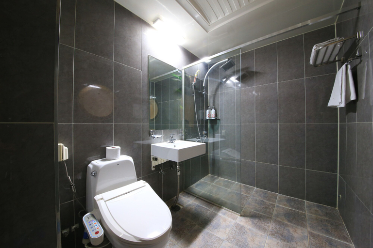 Bathroom 5, Hotel M Story, Suwon