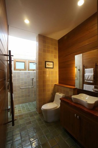 Bathroom 4, Chiangkham Luang Resort, Chiang Dao