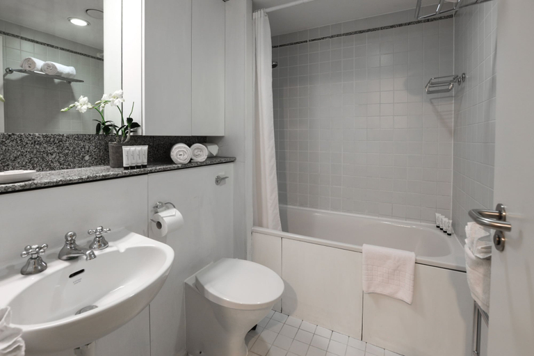 Bathroom 4, Point West, London
