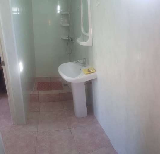 Bathroom 4, Flowering garden, Novorossiysk gorsovet