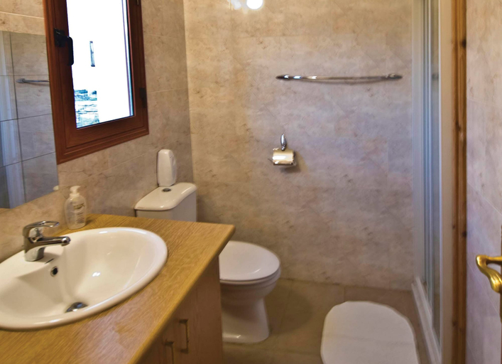 Bathroom 4, Lania Royal Oak House by TrulyCyprus