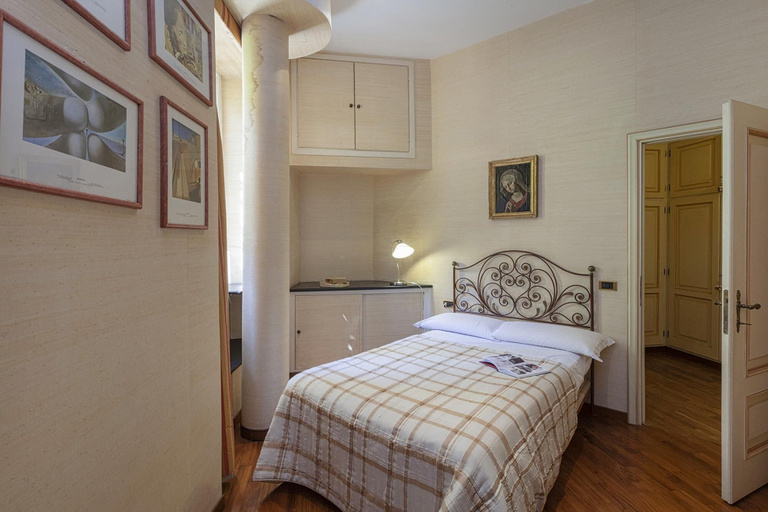 Room 3, La Finestra su Via Roma by Wonderful Italy, Genova
