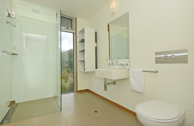 Bathroom 3, Cloudy Bay Beach House, Kingborough